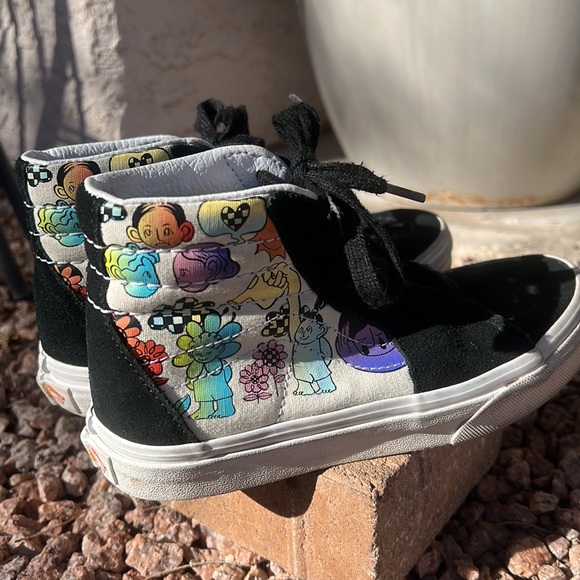 Vans Kids Sk8-Hi Cultivate Care Floral Black & White Skate Shoes, Used - Picture 5 of 11